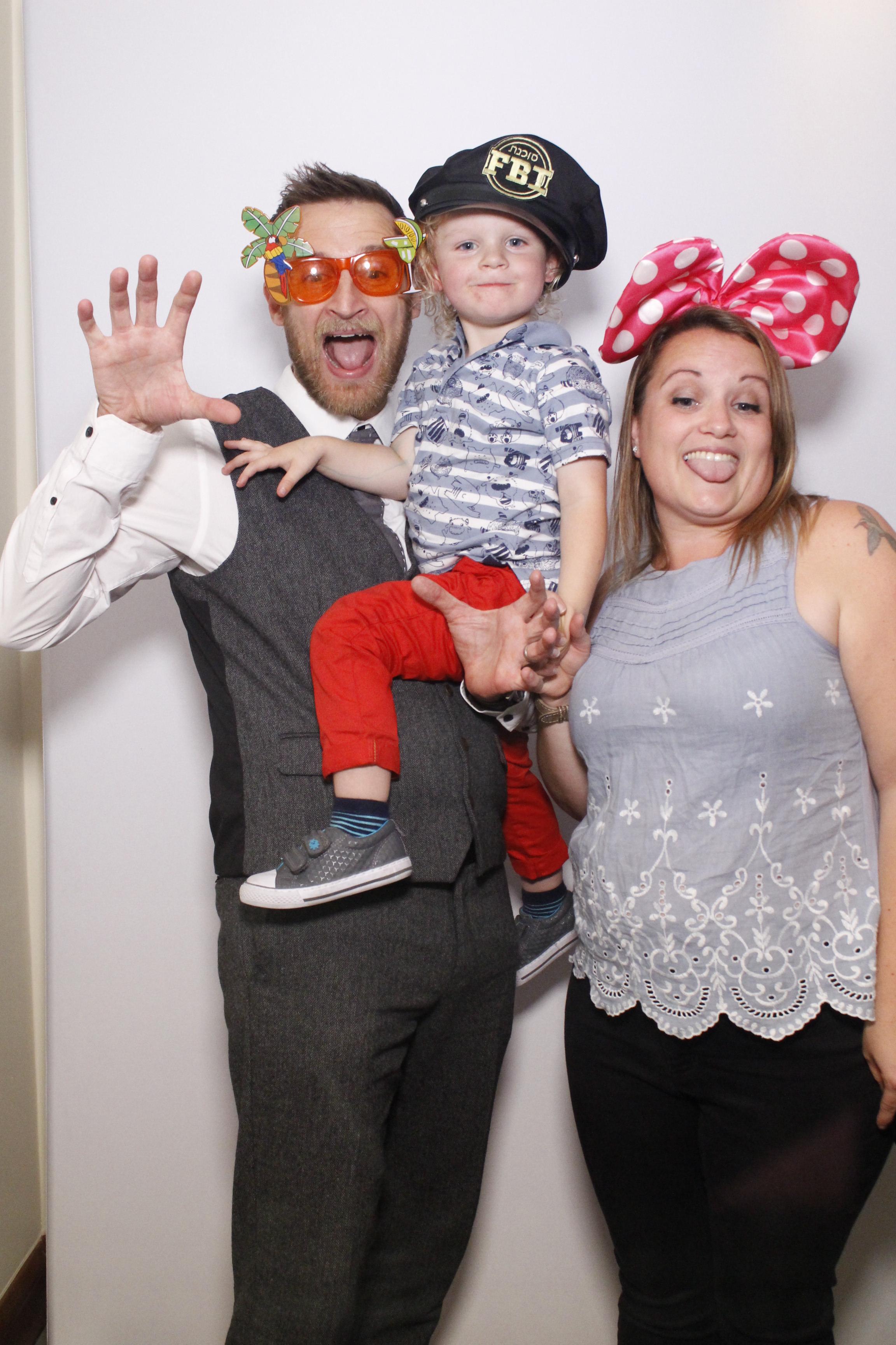 Luke & Emily's Wedding | View more photos from the event at gallery.myphotoboothexperience.co.uk/u/MyPhotoBoothExperienceLtd/Luke-Emilys-Wedding